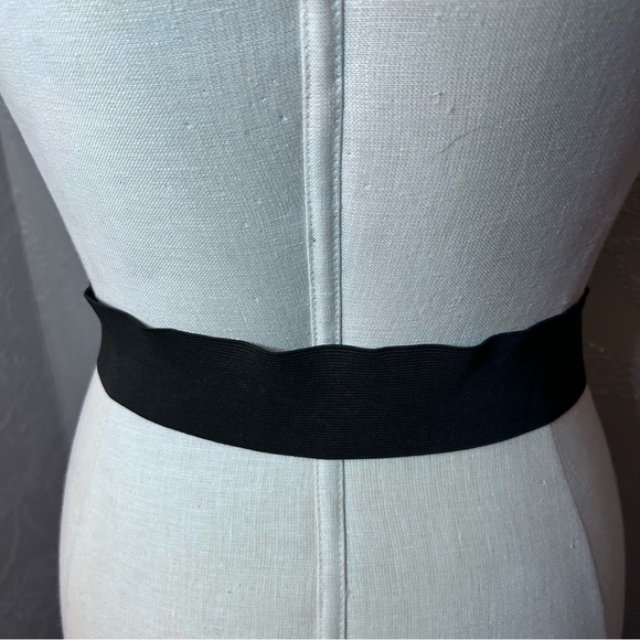 Double buckle black belt very good condition 32” total len unstreched - Picture 3 of 4